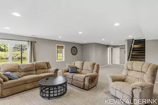 9325 Garden View Dr, Zeeland, MI 49464 - Photo 37
