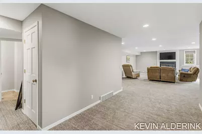 9325 Garden View Drive, Zeeland, MI 49464 - Photo 39
