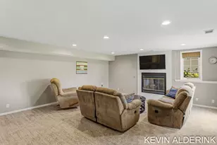 9325 Garden View Dr, Zeeland, MI 49464 - Photo 35
