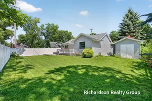 405 Douglas St, Muskegon, MI 49445 - Photo 43