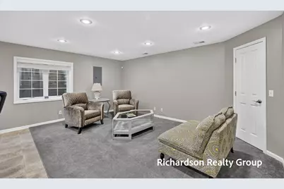 405 Douglas Street, Muskegon, MI 49445 - Photo 35