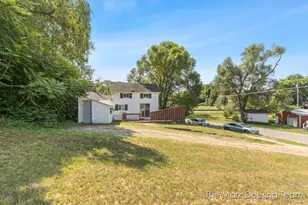522 Ionia St, Belding, MI 48809 - Photo 21