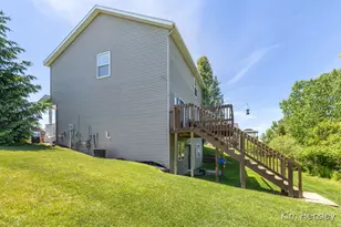 945 River Rock Dr NE, Comstock Park, MI 49321 - Photo 35