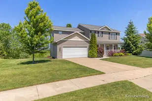 945 River Rock Dr NE, Comstock Park, MI 49321 - Photo 3