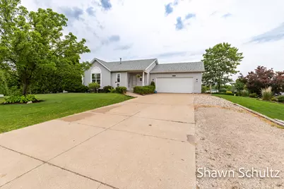 14307 Aspen Vale Drive, Holland, MI 49424 - Photo 3