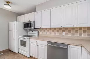 4910 Briarwood Ave, Royal Oak, MI 48073 - Photo 11