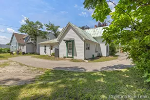 115 E Congress St, Belding, MI 48809 - Photo 37