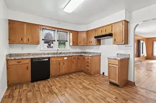 509 N Delia St, Ludington, MI 49431 - Photo 9
