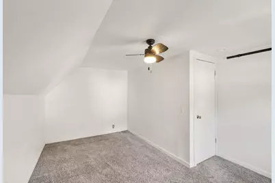 570 Valley Avenue NW, Grand Rapids, MI 49504 - Photo 13