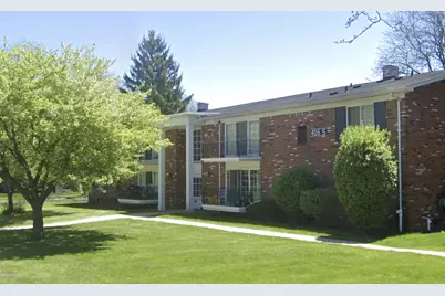 416 S Fox Hills Drive S #A-2, Bloomfield Hills, MI 48304 - Photo 1