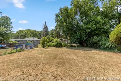 4431 Burgis Avenue SE, Grand Rapids, MI 49508 - Photo 17