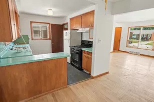 32740 Grandview Ave, Westland, MI 48186 - Photo 5
