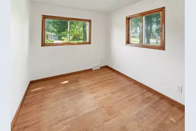 32740 Grandview Avenue, Westland, MI 48186 - Photo 9