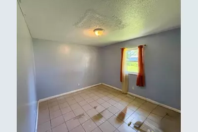 2431 Lawrence Drive, Benton Harbor, MI 49022 - Photo 11