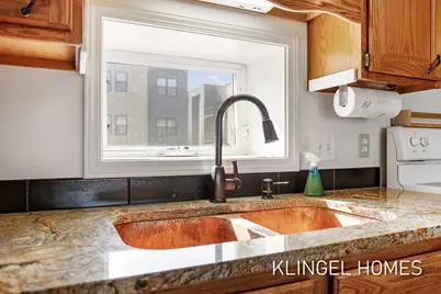 204 N Harbor Avenue #7, Grand Haven, MI 49417 - Photo 13