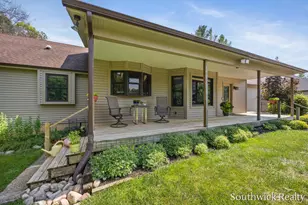 2484 Shadow Lake Ct NE, Grand Rapids, MI 49505 - Photo 3