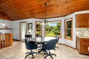 2484 Shadow Lake Ct NE, Grand Rapids, MI 49505 - Photo 9