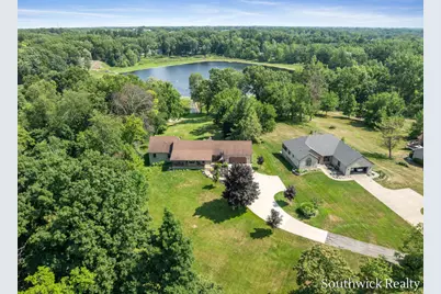 2484 Shadow Lake Court NE, Grand Rapids, MI 49505 - Photo 45