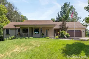 2484 Shadow Lake Ct NE, Grand Rapids, MI 49505 - Photo 1