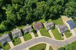 330 Carefree Ct, Niles, MI 49120 - Photo 3