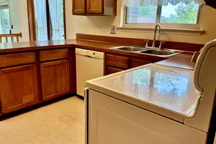 359 Old Creek Dr, Saline, MI 48176 - Photo 15