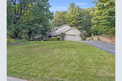 1800 Mont Rue Drive SE, Grand Rapids, MI 49546 - Photo 3