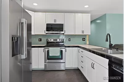 138 Lincoln Court, Rockford, MI 49341 - Photo 3
