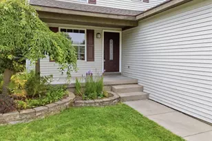 608 Heritage Cir, Fenton, MI 48430 - Photo 5