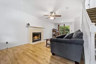 608 Heritage Cir, Fenton, MI 48430 - Photo 13