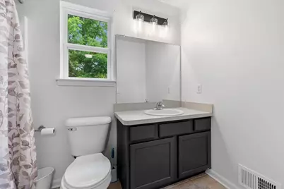 608 Heritage Circle, Fenton, MI 48430 - Photo 17