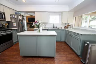 10577 S Sprinkle Rd, Vicksburg, MI 49097 - Photo 13