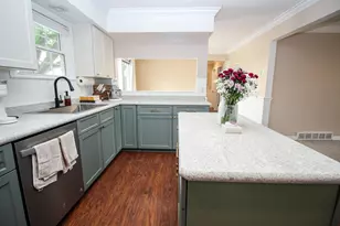 10577 S Sprinkle Rd, Vicksburg, MI 49097 - Photo 11