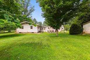 441 E Parsons Ave, Watervliet, MI 49098 - Photo 15