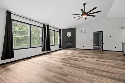 506 W Osterhout Avenue, Portage, MI 49024 - Photo 3