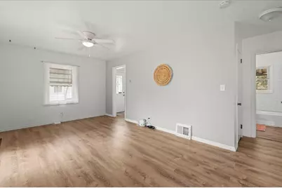 939 Canterbury Street SW, Wyoming, MI 49509 - Photo 7