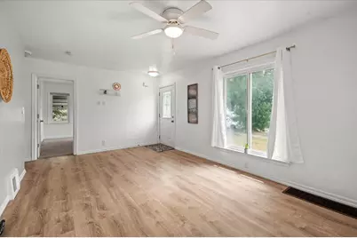939 Canterbury Street SW, Wyoming, MI 49509 - Photo 5