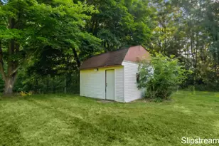 5705 E Riverside Dr, Lyons, MI 48851 - Photo 23