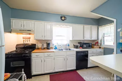 541 W Elm Street, Wayland, MI 49348 - Photo 13
