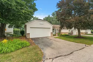 77 Skyline Cir NW, Grand Rapids, MI 49504 - Photo 3