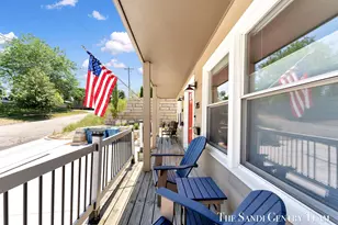 215 S 1st St, Grand Haven, MI 49417 - Photo 63