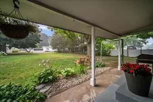 312 Sigsbee Ave NE, Rockford, MI 49341 - Photo 9