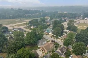 312 Sigsbee Ave NE, Rockford, MI 49341 - Photo 29