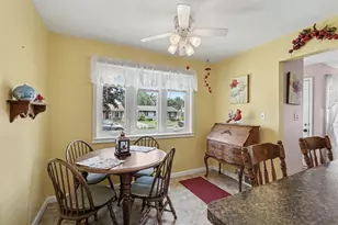 668 S Hawthorne St, Westland, MI 48186 - Photo 9