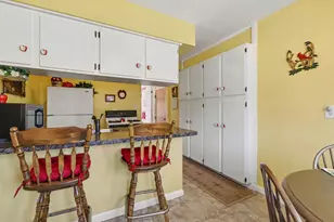 668 S Hawthorne St, Westland, MI 48186 - Photo 7