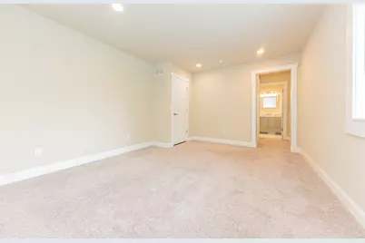 1 Maple Village Court, Ann Arbor, MI 48103 - Photo 15