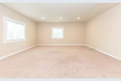 1 Maple Village Court, Ann Arbor, MI 48103 - Photo 11