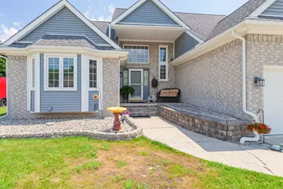 32321 Liparoto Drive, Rockwood, MI 48173 - Photo 3