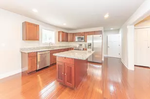 2 Maple Vlg Ct, Ann Arbor, MI 48103 - Photo 7