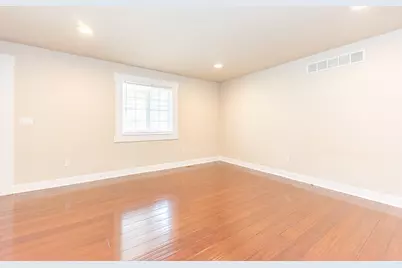 2 Maple Village Court, Ann Arbor, MI 48103 - Photo 5