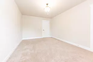 2 Maple Vlg Ct, Ann Arbor, MI 48103 - Photo 19